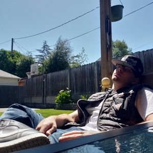 Meet your Posher, Clintton